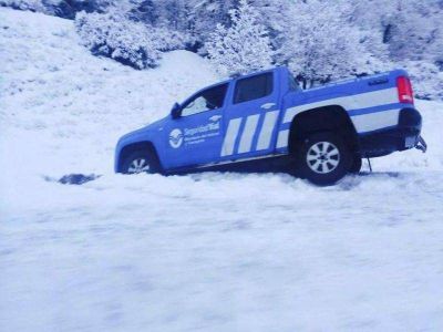 Despistes, vuelcos y choques provocados por la intensa ca�da de nieve