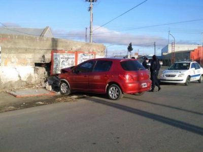 Choc� contra un pared�n