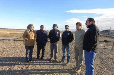 Melella y Mart�nez recorrieron la obra del Centro Integrador Comunitario