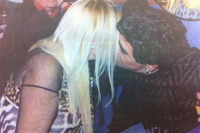 El beso que lo confirma todo: Diego Maradona y Ver�nica Ojeda, juntos