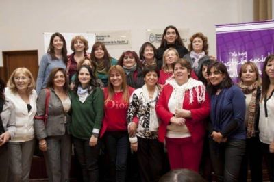 Promueven la creaci�n de �reas de Mujer en los municipios