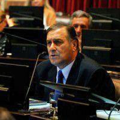 Rozas: Es impresentable tener un vicepresidente cuestionado a cargo de la Presidencia