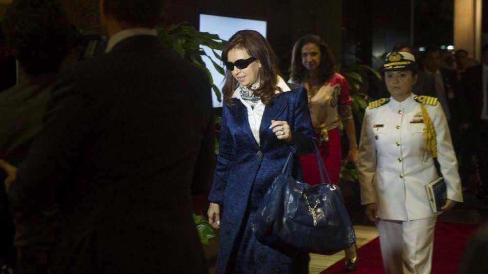 Cristina Kirchner lleg� a Venezuela y Boudou vuelve a quedar a cargo de la presidencia