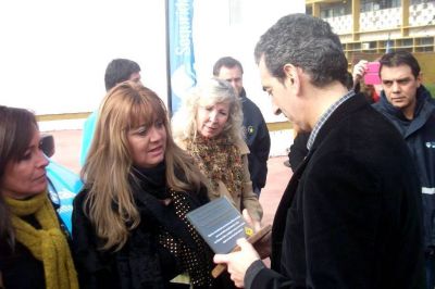 La Fundaci�n Estrellas Amarillas, con el ministro Randazzo