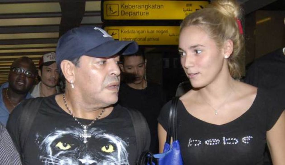 Diego Maradona acus� a Roc�o Oliva por el incendio en la casa de su pap�