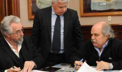Polic�as comunales: Necochea y Moreno adhirieron a la iniciativa de Scioli