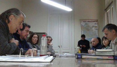 Eval�an poner a la venta lotes para el PRO.CRE.AR