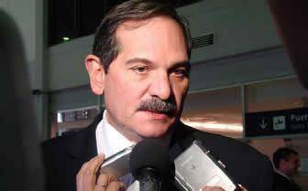 Ante la retracci�n econ�mica, Alperovich pidi� cuidar el empleo