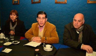 Cien angaqueros comenzar�n a construir sus casas por el �Techo Seguro�