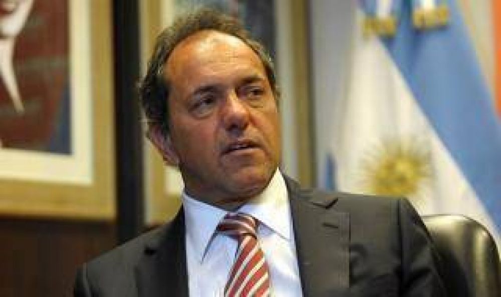 Polic�as comunales: Scioli firm� la adhesi�n de 3 de Febrero, Ituzaing� y Florencio Varela