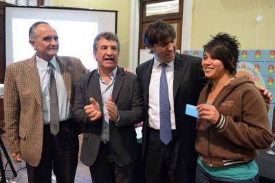 Urribarri y Bossio inauguraron una oficina de Anses