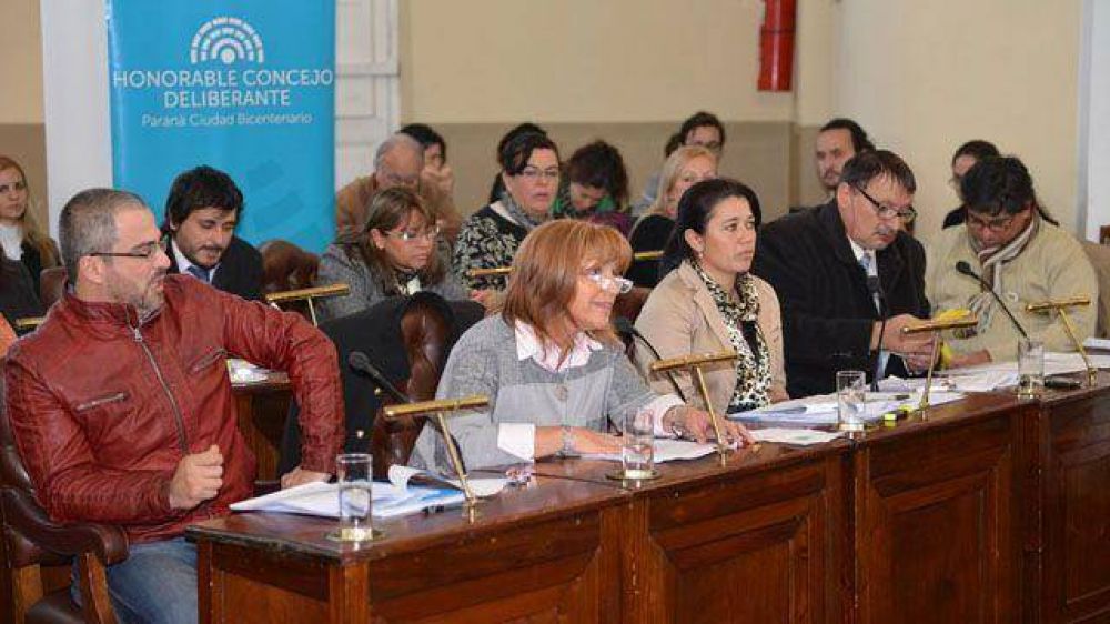 Paran�: regular�n medicamentos y vendedores ambulantes