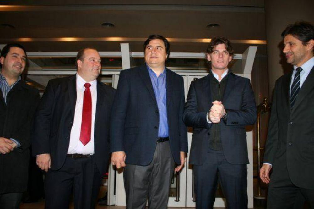 Nicol�s Scioli y Manino Iriart encabezaron una jornada de capacitaci�n para emprendedores