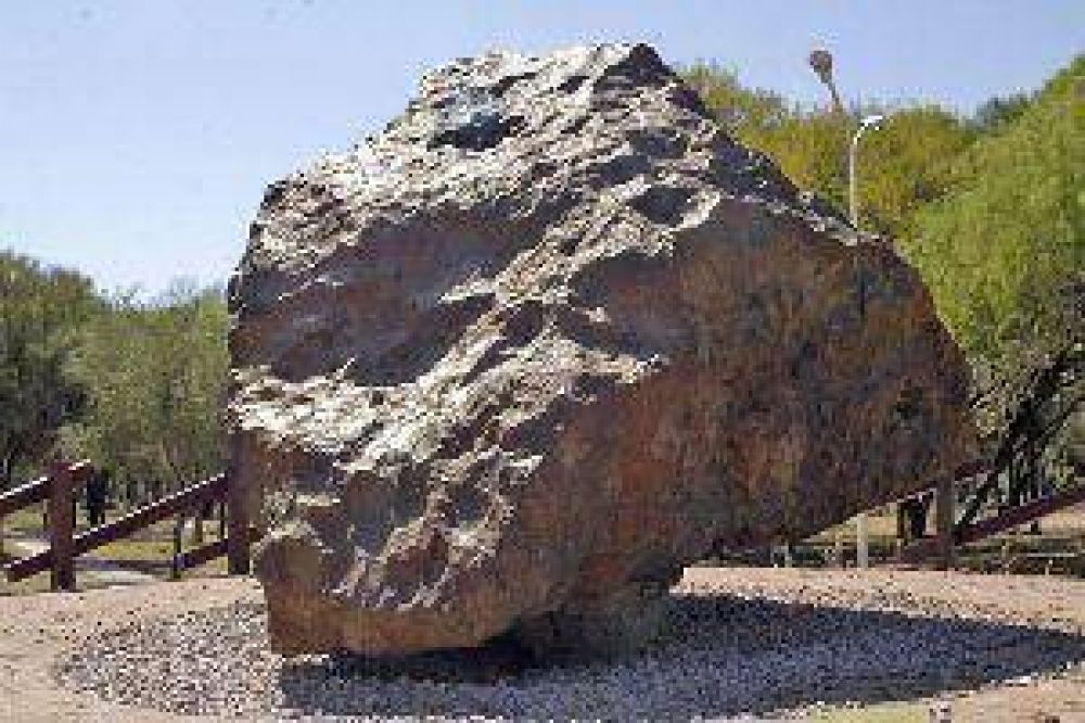 Descubren meteoritos en Sach�yoj y los trasladar�n hasta esta capital