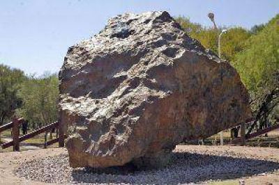 Descubren meteoritos en Sach�yoj y los trasladar�n hasta esta capital