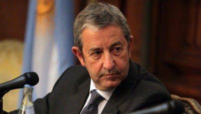 Cobos: �Pro tienta a candidatos de UNEN con posibilidades de ganar�