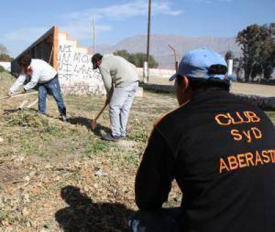 Los hinchas que buscan resucitar un club pocitano