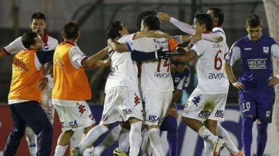Nacional aguant� hasta el final a Defensor y aguarda por San Lorenzo o Bol�var