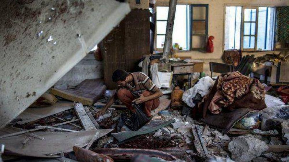 Mueren 20 palestinos en un ataque israel� a una escuela de la ONU en el norte de Gaza