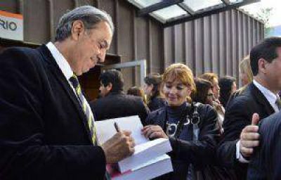 Rodolfo Urtubey present� 