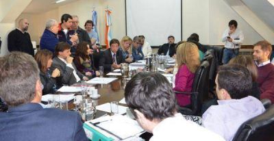 Araque asegur� que la Empresa de Energ�a �va a cambiar la matriz econ�mica de la provincia�