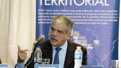 El ministro De Vido fue internado por una hemorragia abdominal