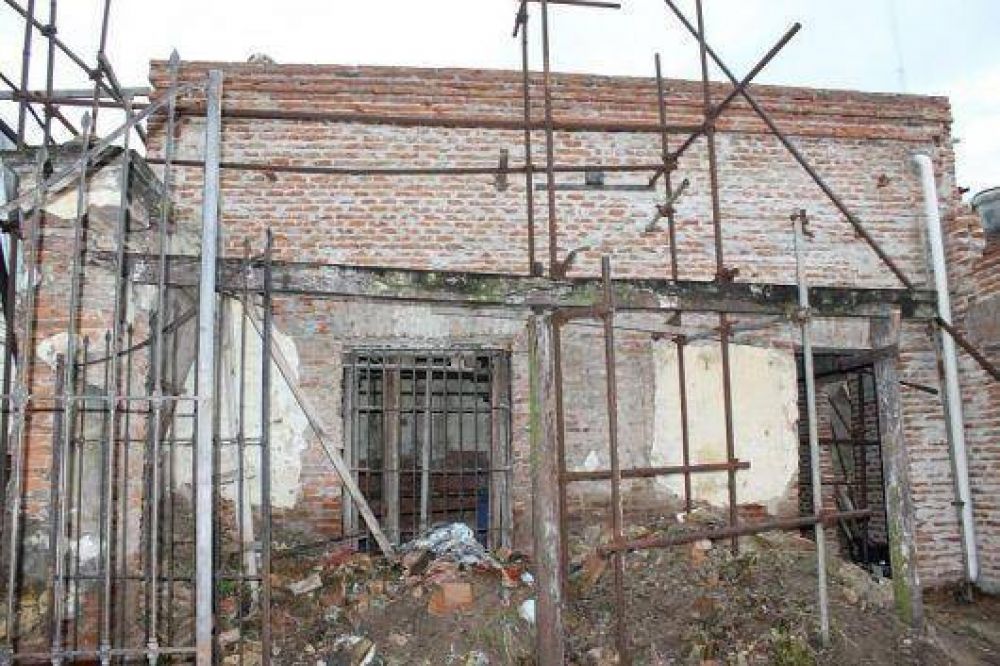Casa Mart�nez: La Provincia avanza en las obras de reconstrucci�n del hist�rico solar