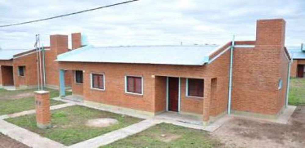 Avanza la construcci�n de viviendas Anses en Cotelai