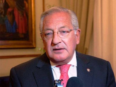 Voluntad y di�logo para resolver el pedido de los Gremios