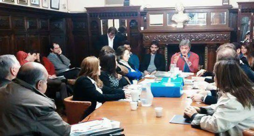 Reuni�n con vecinos por boliches
