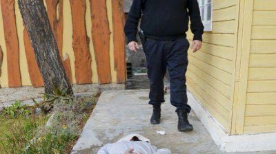 Sorprendieron a joven robando en una vivienda del barrio 25 de Mayo