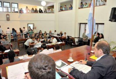 Vendedores ambulantes podr�n permanecer otros 18 meses en el Parque