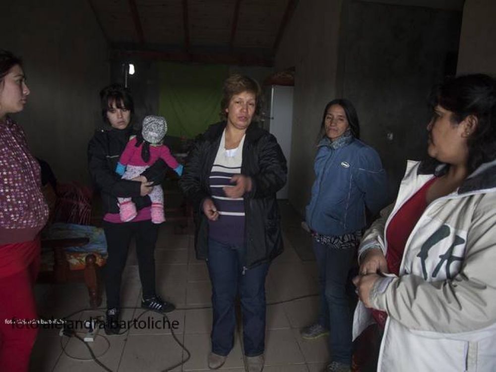 Golpearon a la titular del Instituto de Tierras