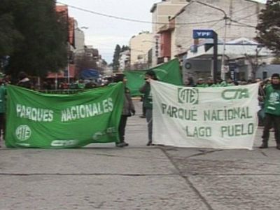Trabajadores de Parques cortaron la calle San Mart�n