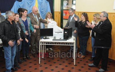 Caz�n se sum� al aniversario del Partido de Saladillo