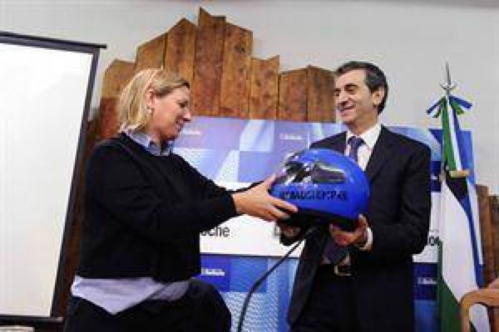 Florencio Randazzo anunci� la construcci�n de una bicisenda en Bariloche