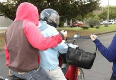 Estudiantes v�ctimas de la ola de arrebatos