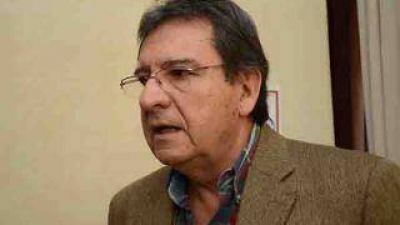 Oscar Castillo: �Todos estamos percibiendo que va a haber un cambio pol�tico en el 2015�
