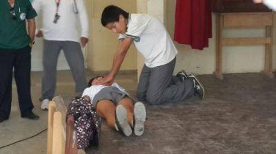 Estudiantes de Las Lomitas recibieron capacitaci�n sobre reanimaci�n pulmonar