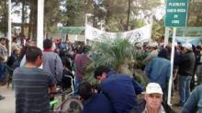 Productores reunidos en la Plazoleta Santa Rosa de Lima de Naineck trataron problematica del sector . 