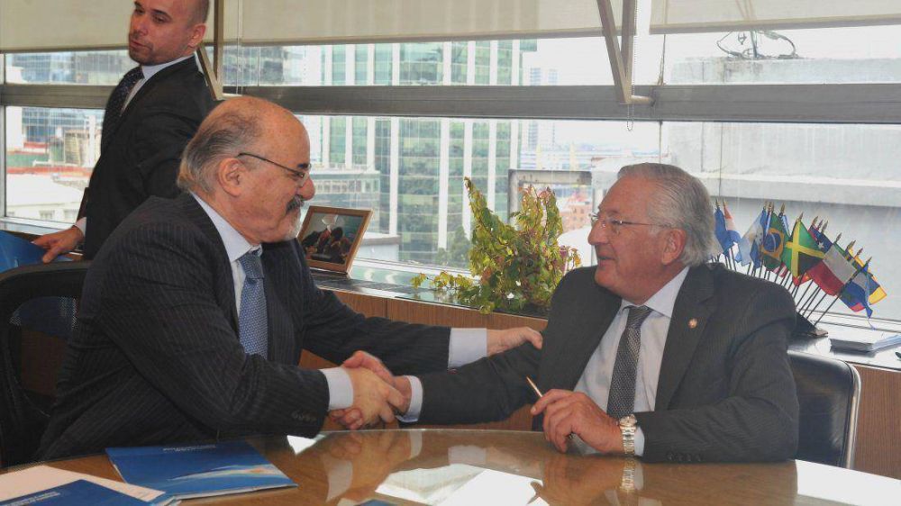 Tomada y Fellner firman convenios para la mejora del empleo