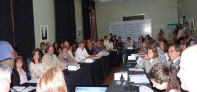 Gestionan partidas extras por 50 millones de pesos para el pago del subsidio forestal