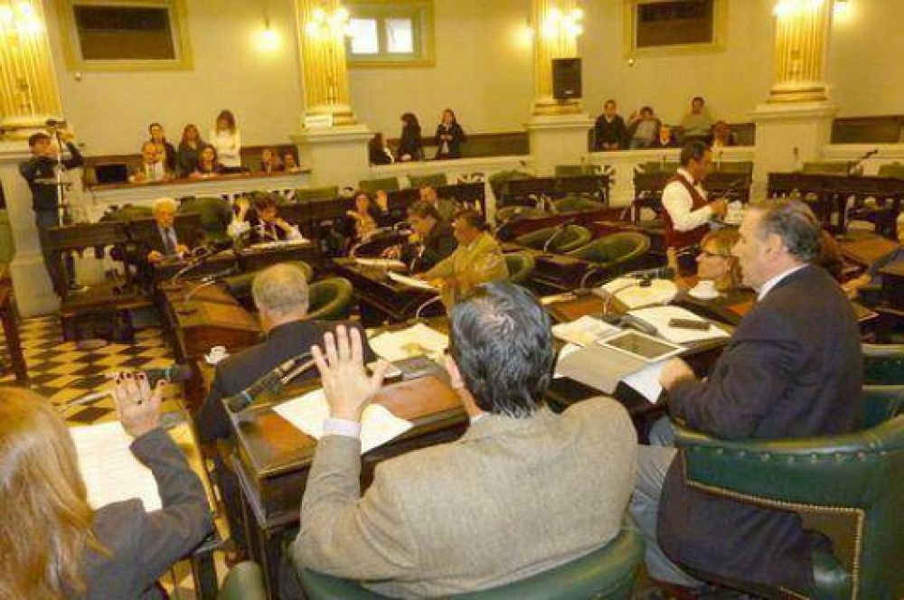 El Senado provincial cruz� el Rubic�n