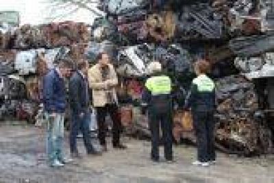 La Plata: Comuna ya compact� 500 autos retirados de la v�a p�blica 