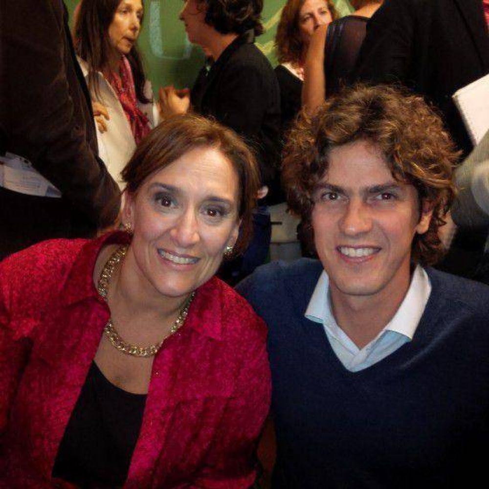 Danza de candidatos porte�os: desmienten acercamiento de Lousteau al PRO 