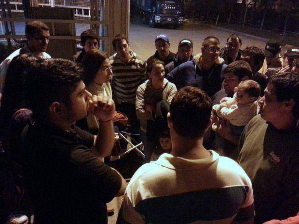 Tensi�n en la planta de Baggio por los trabajadores despedidos