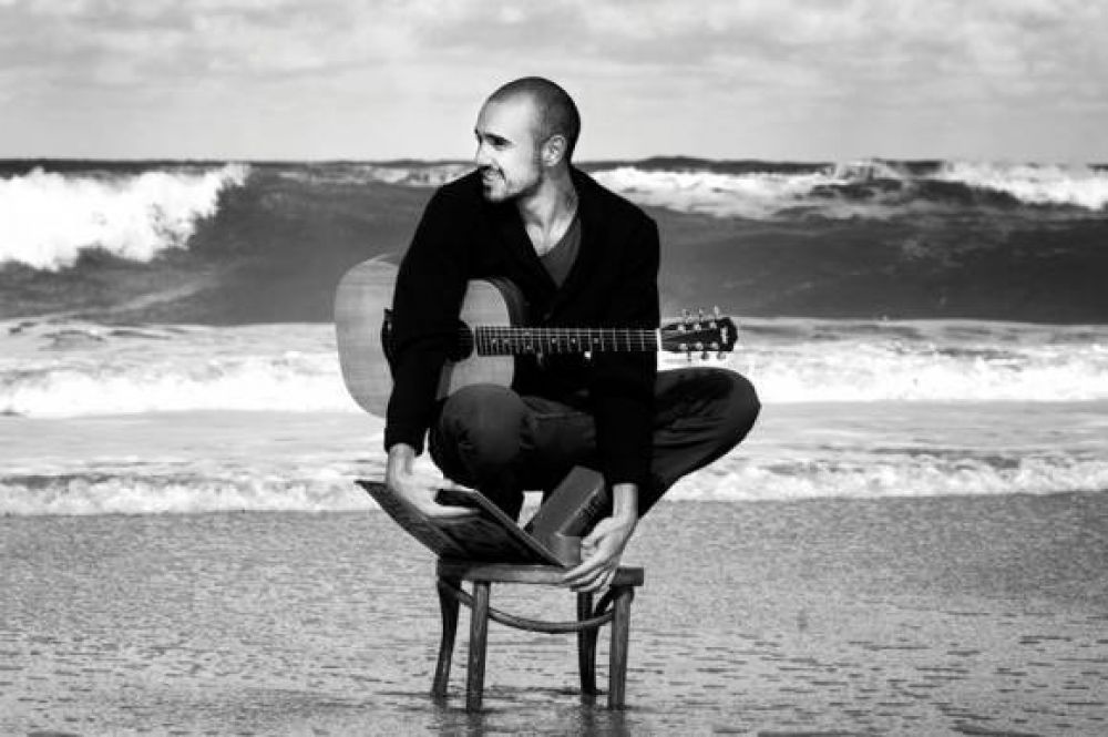 Abel Pintos presenta su �ltimo disco en Comodoro