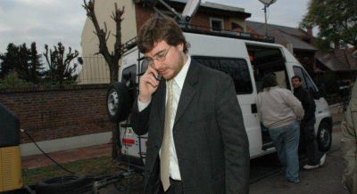 Ghi desaf�a a Sabbatella y eval�a competir en las PASO con la lista de Scioli