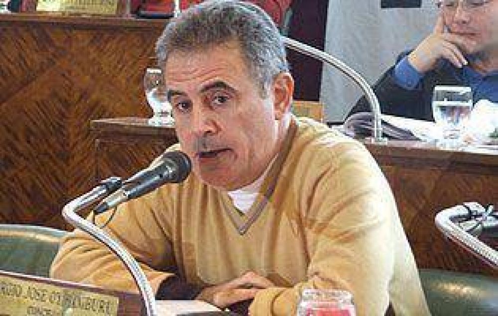 Oyhambur� adhiri� a los reclamos por Ganancias