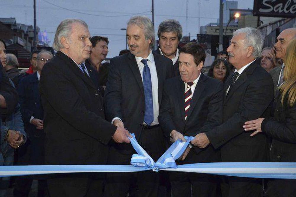 Municipio de Lan�s: inauguraron el esperado Paseo 9 de Julio